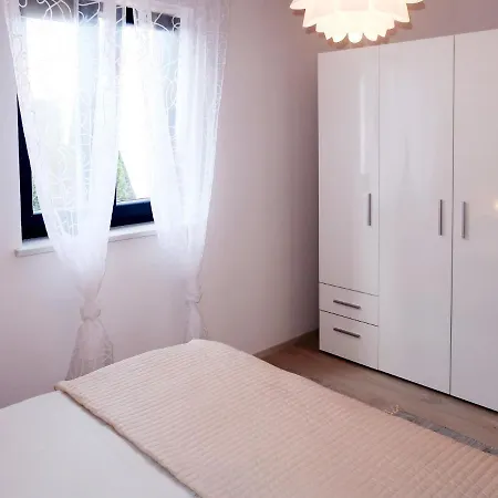 Alice Apartment