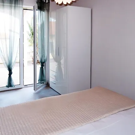 Appartement Alice - Lbn110 Ravni